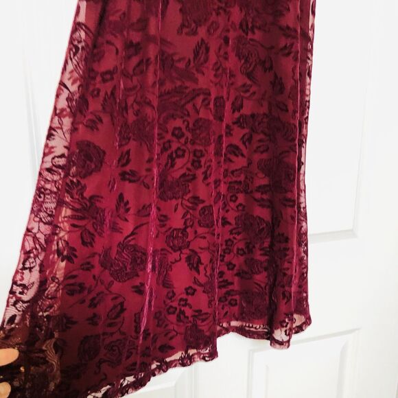 JUNIORS DRESS SPEECKLESS SIZE M SLEEVELESS BURGANDY VELVET FLORAL PARTY COCKTAL - Picture 8 of 9
